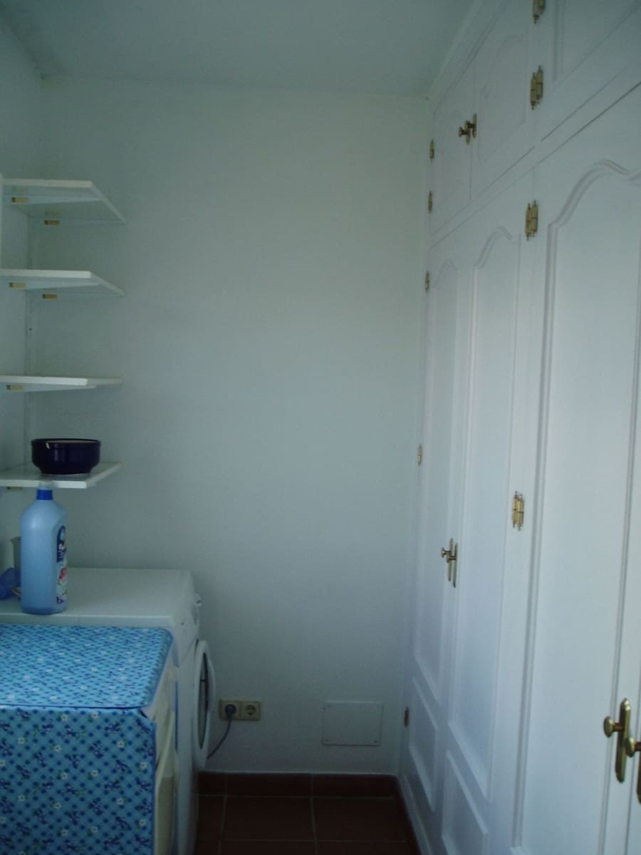 5 soverom Hus til salgs i Estepona med svømmebasseng - € 435 000 (Ref: 9525009)