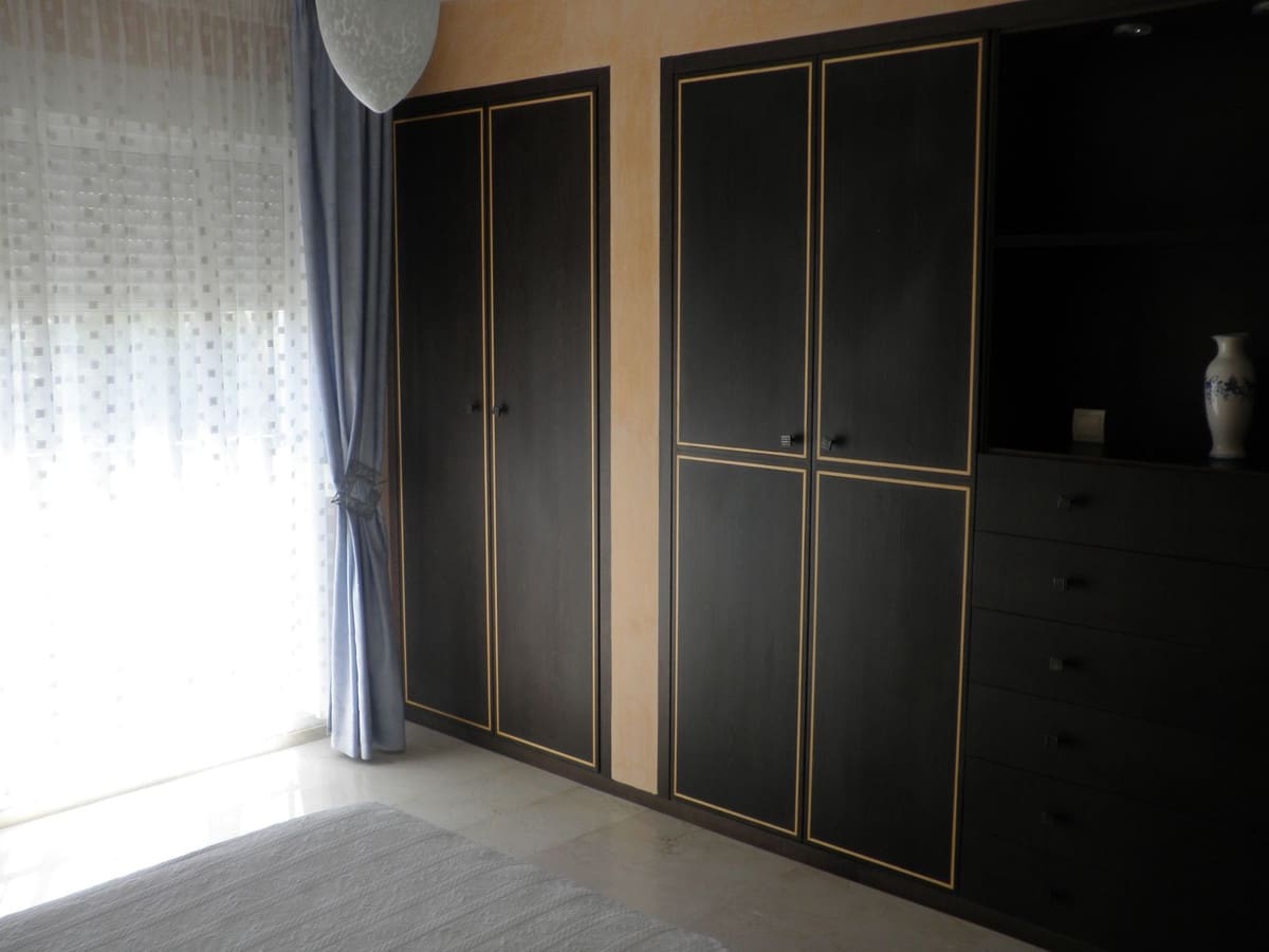 5 soverom Hus til salgs i Estepona med svømmebasseng - € 435 000 (Ref: 9525009)