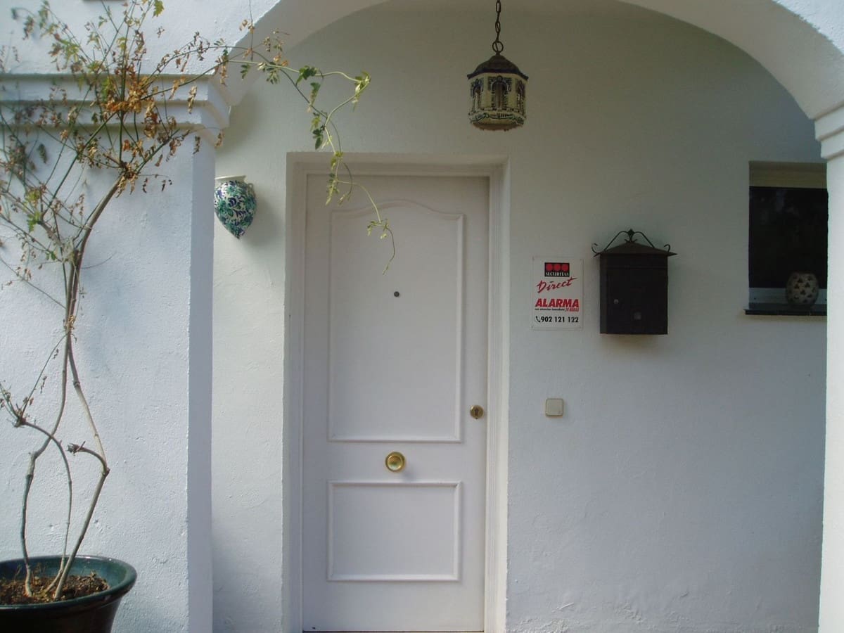 5 soverom Hus til salgs i Estepona med svømmebasseng - € 435 000 (Ref: 9525009)