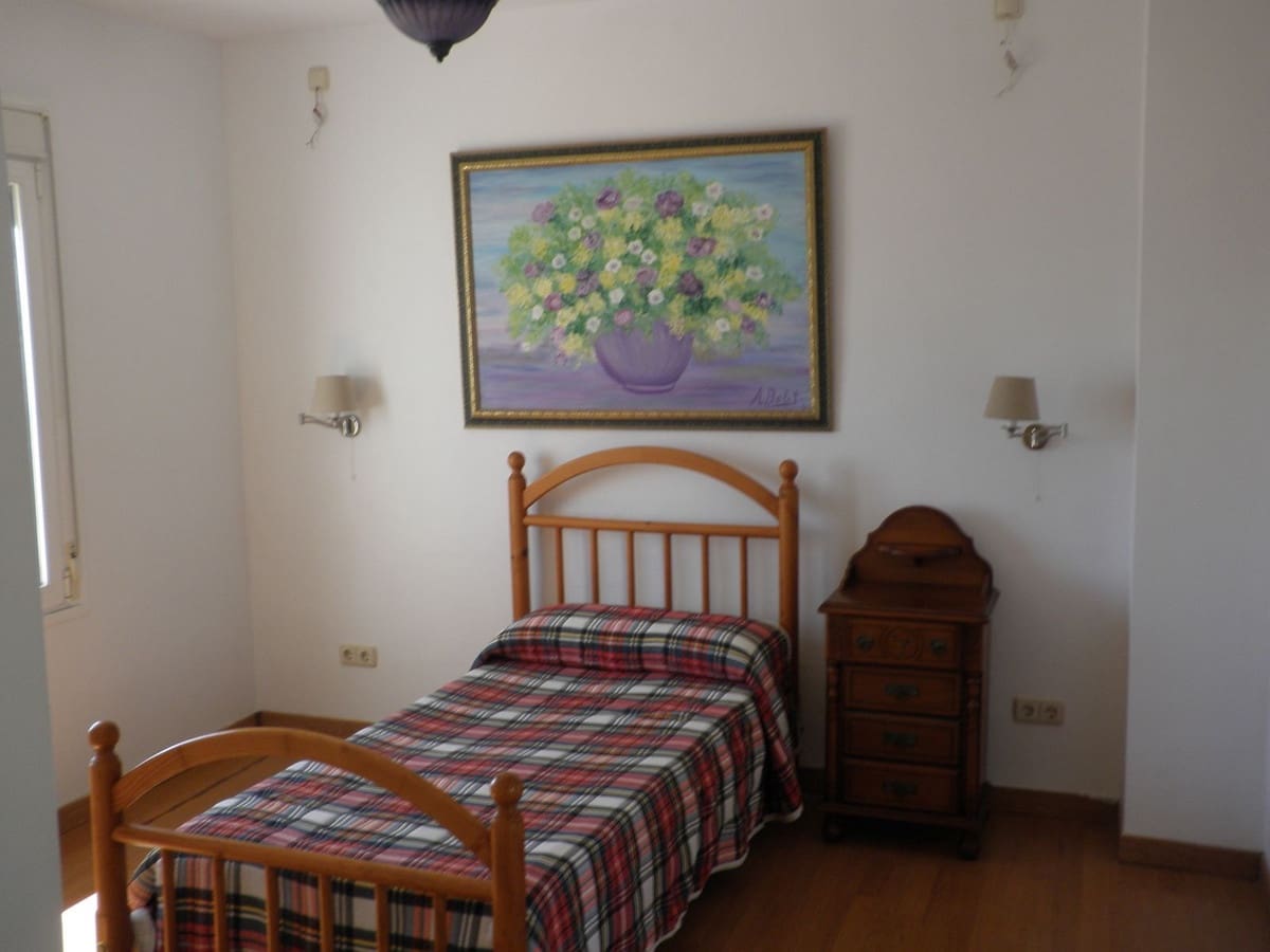 5 soverom Hus til salgs i Estepona med svømmebasseng - € 435 000 (Ref: 9525009)