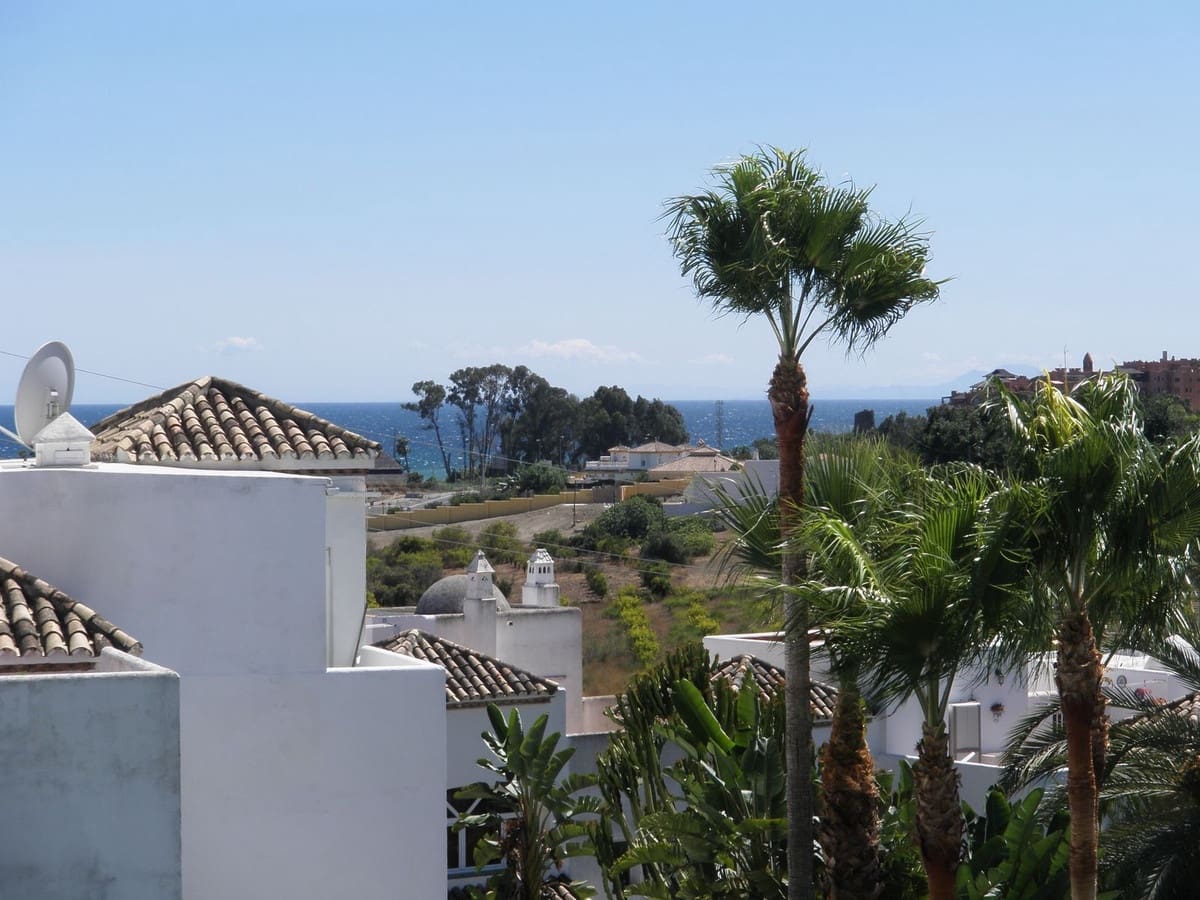 5 soverom Hus til salgs i Estepona med svømmebasseng - € 435 000 (Ref: 9525009)
