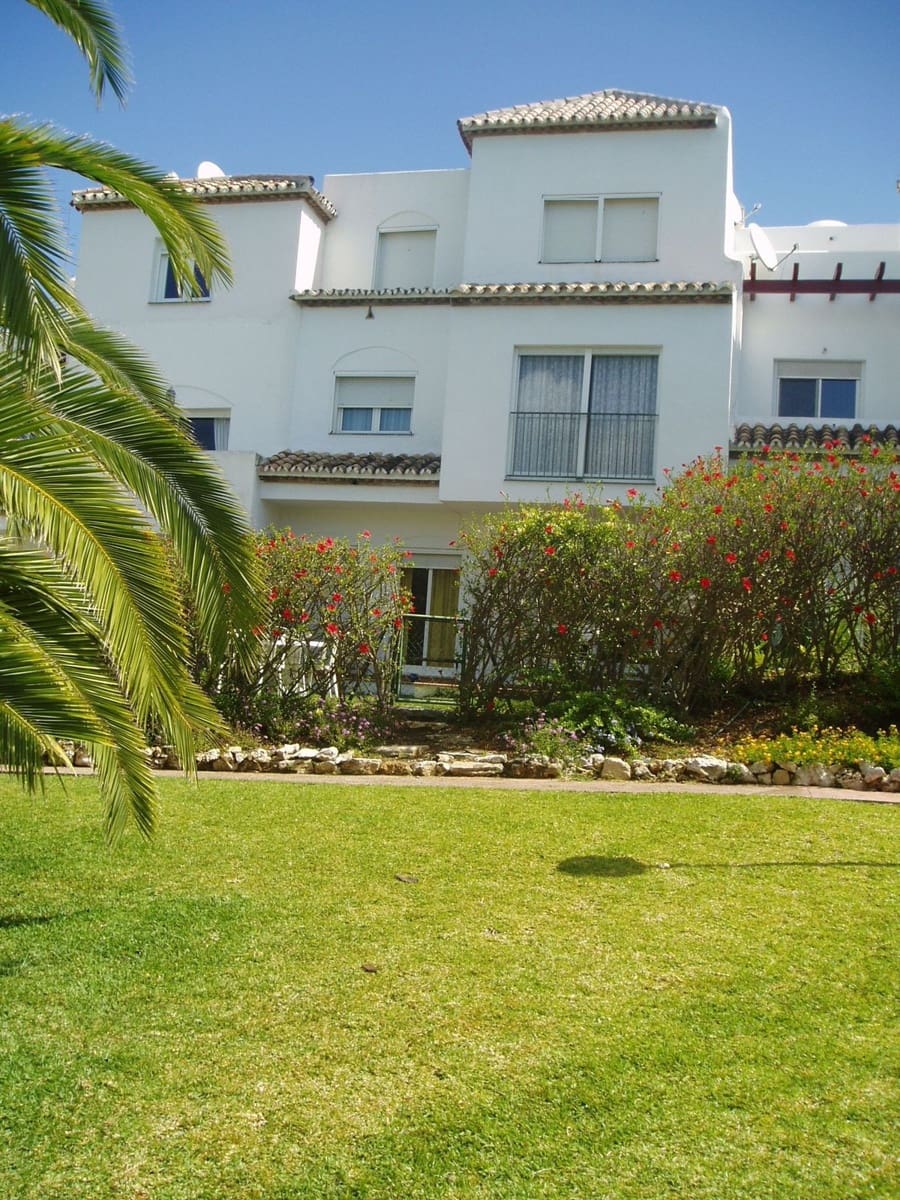 5 soverom Hus til salgs i Estepona med svømmebasseng - € 435 000 (Ref: 9525009)