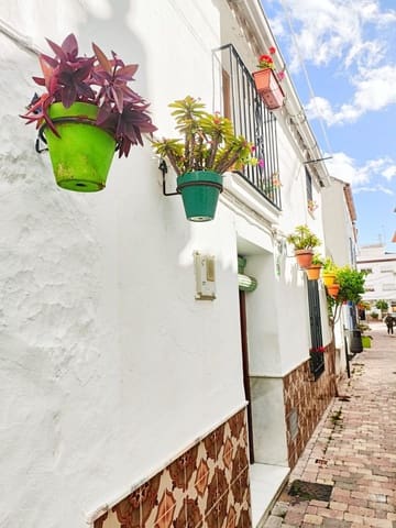 3 bedroom Townhouse for sale in Estepona - € 423,000 (Ref: 9525013)