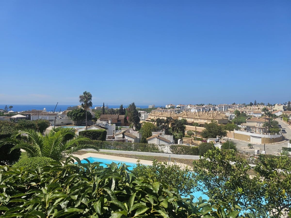 3 soveværelse Bungalow til salg i Calypso med swimmingpool garage - € 439.000 (Ref: 9525025)