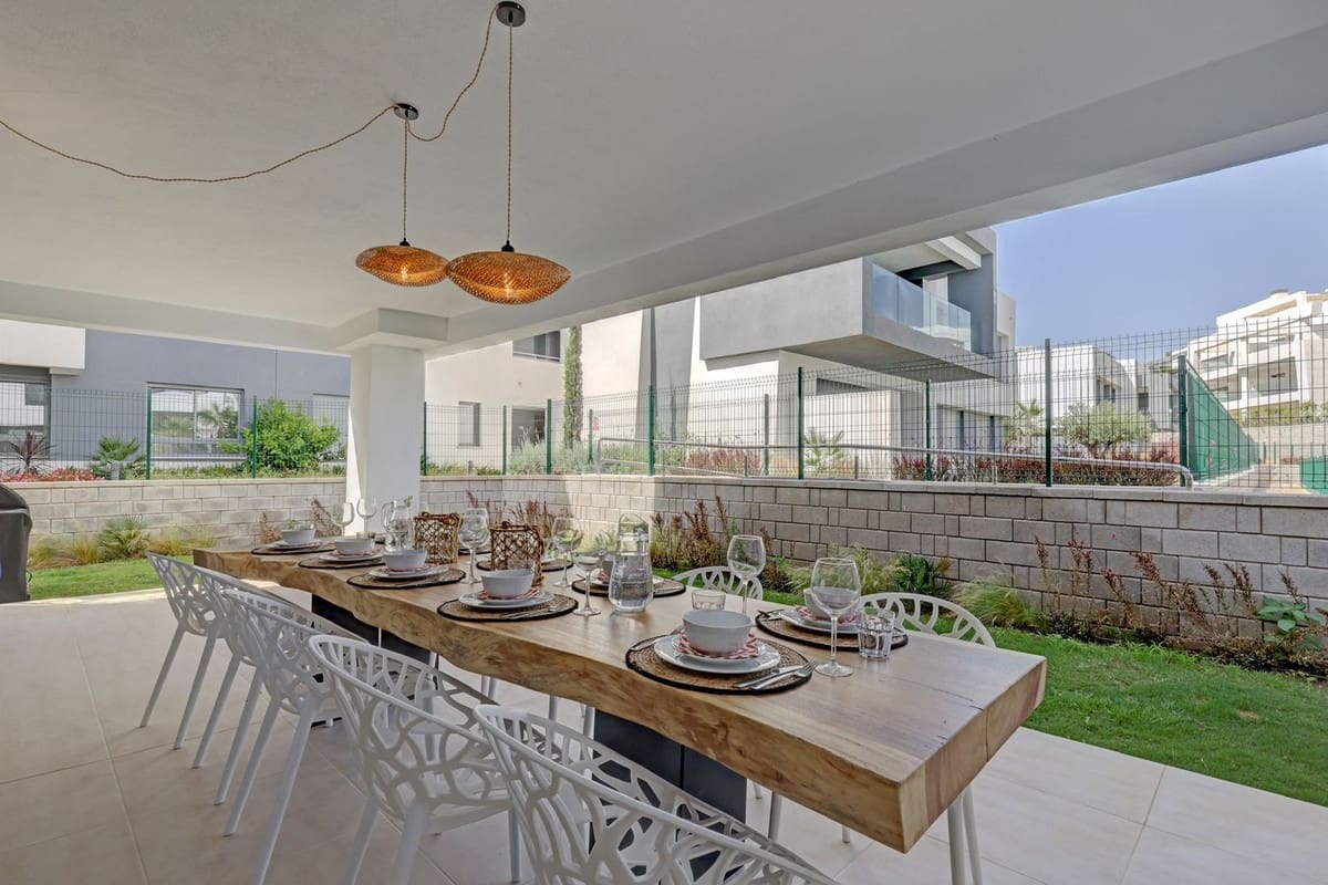 2 sovrum Lägenhet till salu i Estepona med pool garage - 439 500 € (Ref: 9525028)