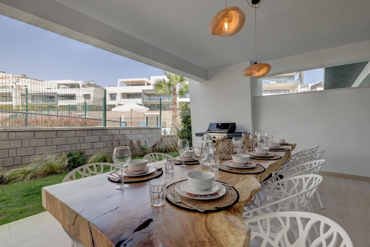 2 sovrum Lägenhet till salu i Estepona med pool garage - 439 500 € (Ref: 9525028)