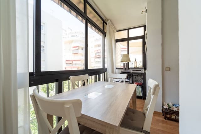 3 makuuhuone Huoneisto myytävänä paikassa Torreblanca, Fuengirola mukana 
autotalli - 440 000 € (Ref: 9525031)