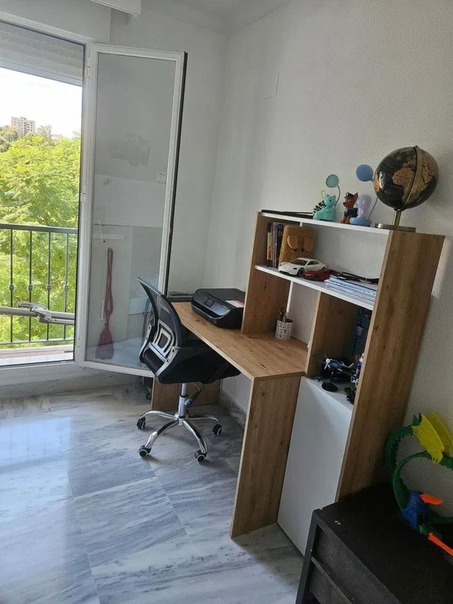 2 soveværelse Lejlighed til salg i Nueva Andalucia med swimmingpool garage - € 440.000 (Ref: 9525035)