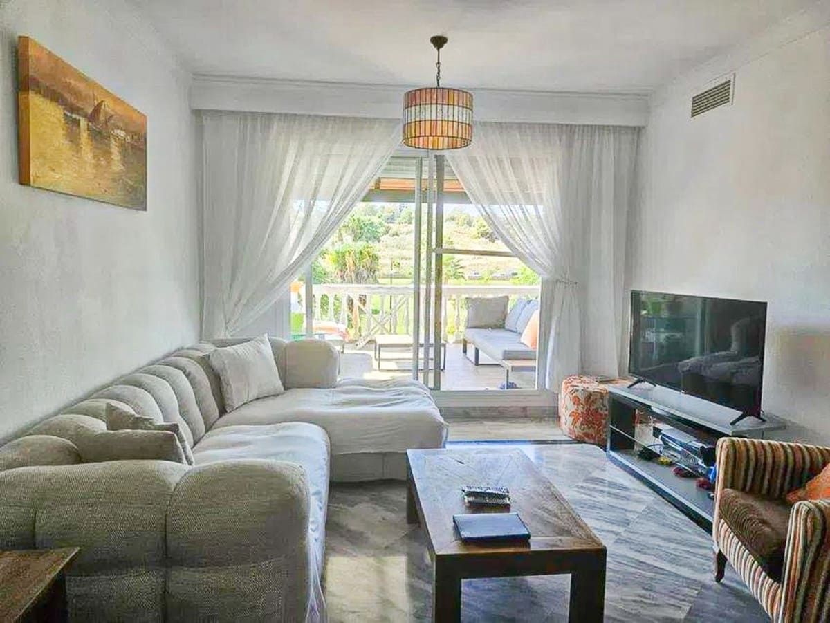 2 soveværelse Lejlighed til salg i Nueva Andalucia med swimmingpool garage - € 440.000 (Ref: 9525035)