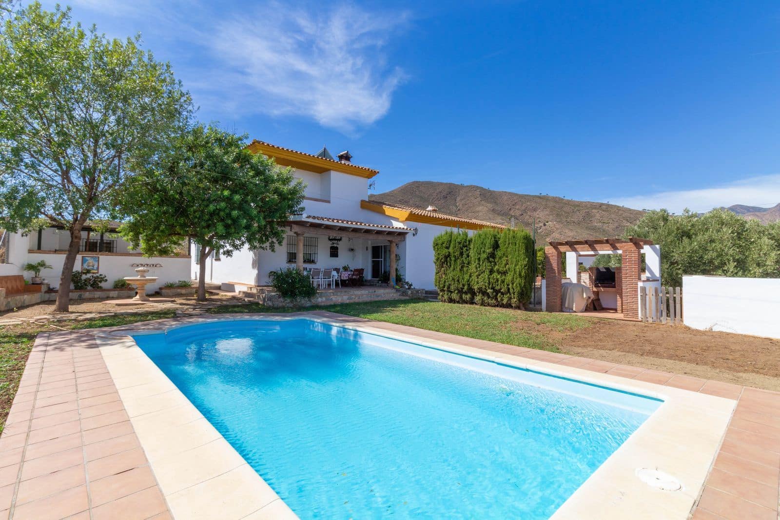 4 soveværelse Finca/Landehus til salg i Mijas Costa med swimmingpool garage - € 890.000 (Ref: 9525533)