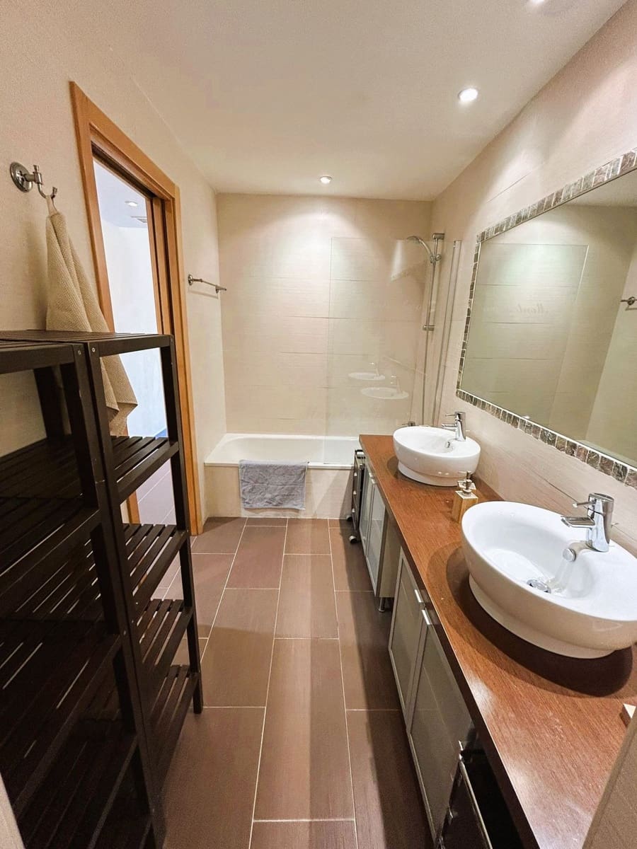 2 makuuhuone Huoneisto myytävänä paikassa New Golden Mile mukana uima-altaan 
autotalli - 399 900 € (Ref: 9525543)