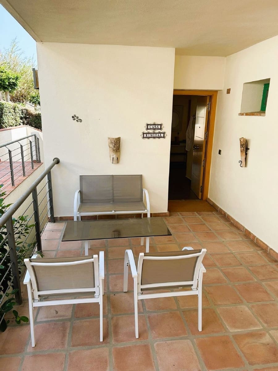 2 makuuhuone Huoneisto myytävänä paikassa New Golden Mile mukana uima-altaan 
autotalli - 399 900 € (Ref: 9525543)