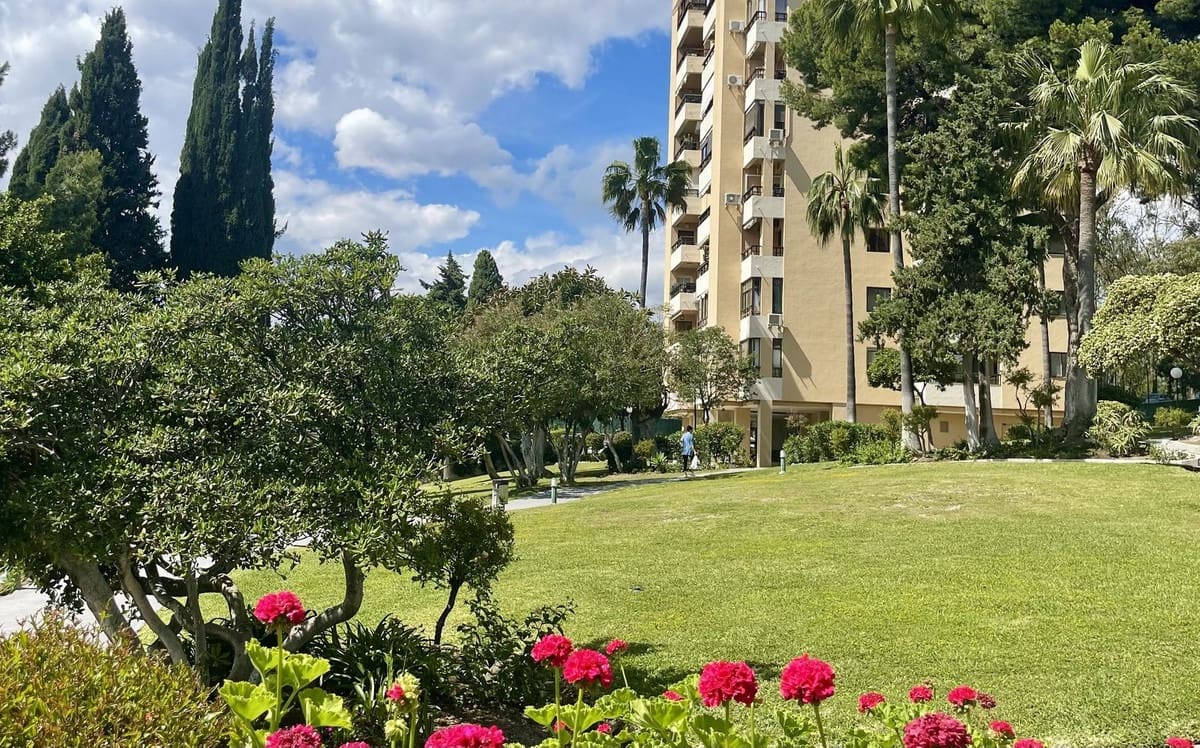 Studio til salg i Nueva Andalucia med swimmingpool - € 257.000 (Ref: 9525546)