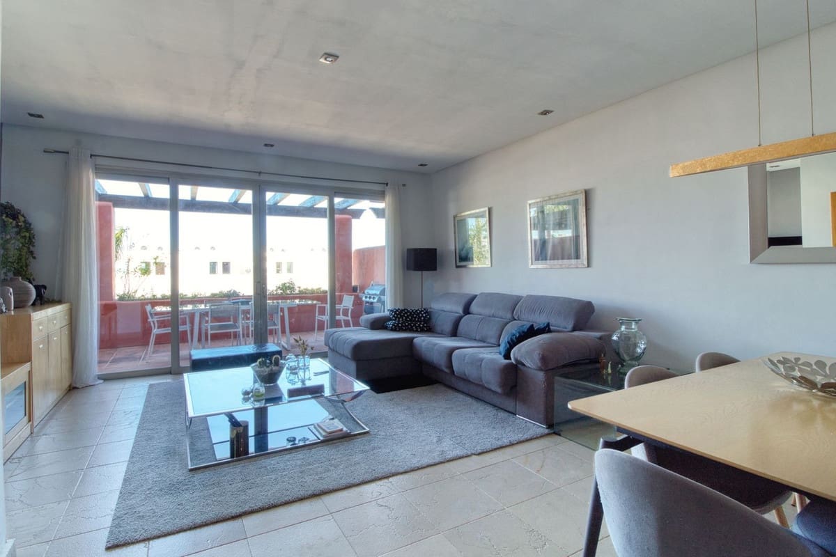 3 soveværelse Byhus til salg i Manilva med swimmingpool garage - € 398.000 (Ref: 9525550)