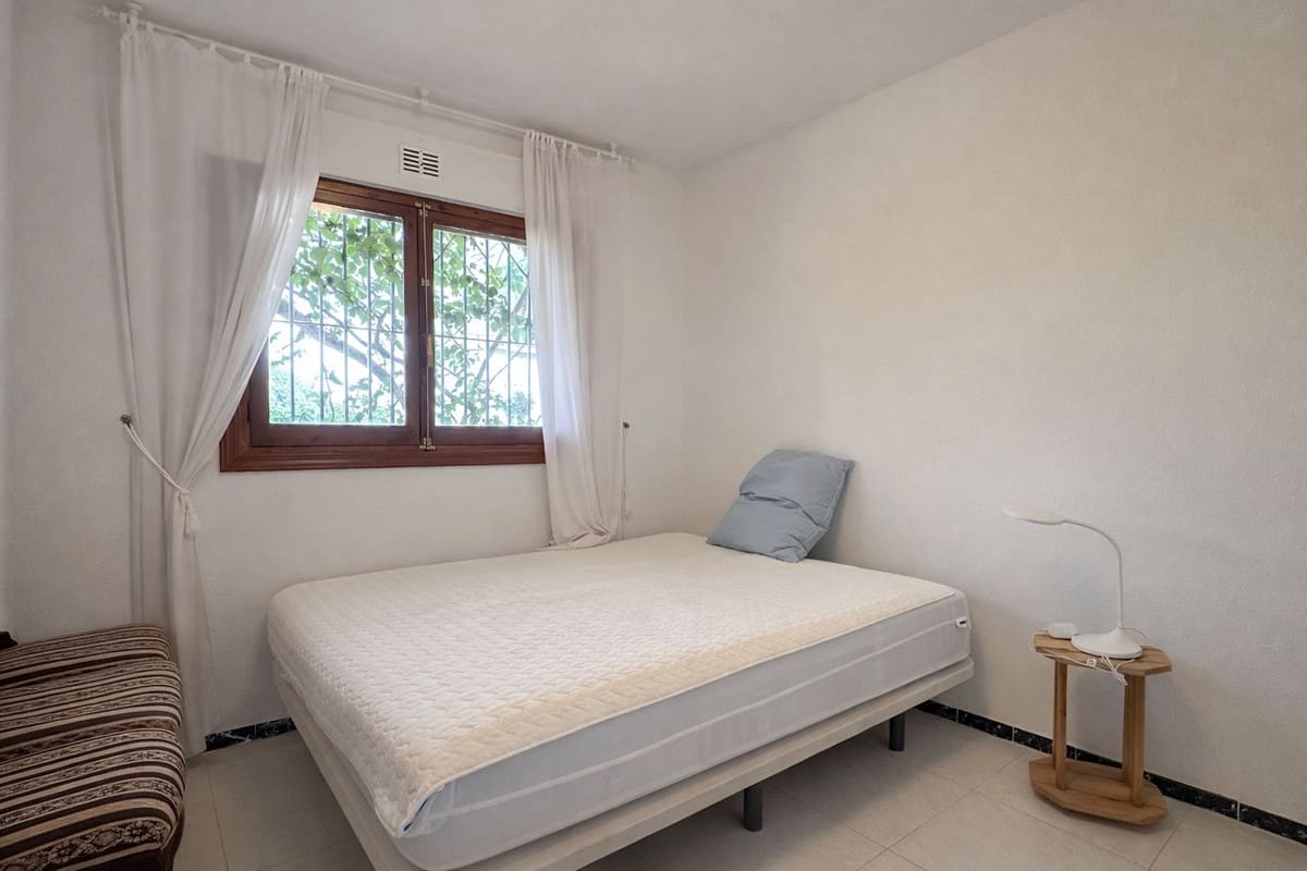 2 bedroom Townhouse for sale in Benalmadena with pool - € 260,000 (Ref: 9528457)