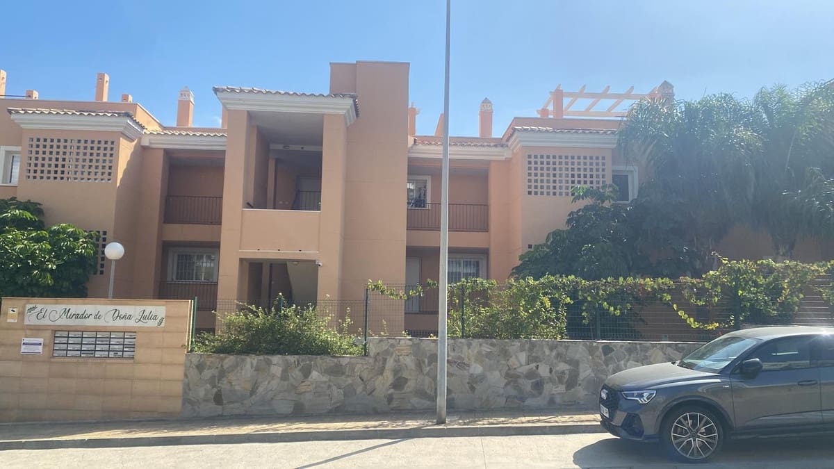 1 sypialnia Apartament na sprzedaż w Casares z basenem garażem - 265 000 € (Ref: 9528464)