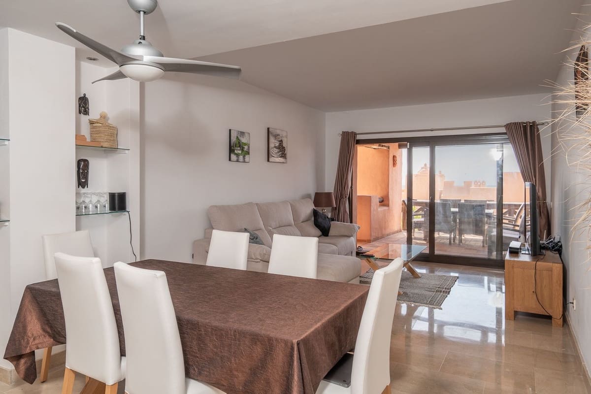 2 chambre Appartement à vendre à La Duquesa / Puerto de la Duquesa avec piscine garage - 265 000 € (Ref: 9528465)