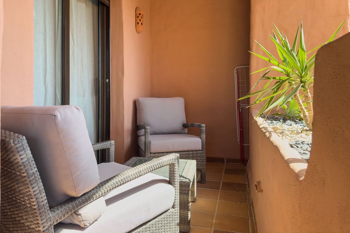 2 chambre Appartement à vendre à La Duquesa / Puerto de la Duquesa avec piscine garage - 265 000 € (Ref: 9528465)