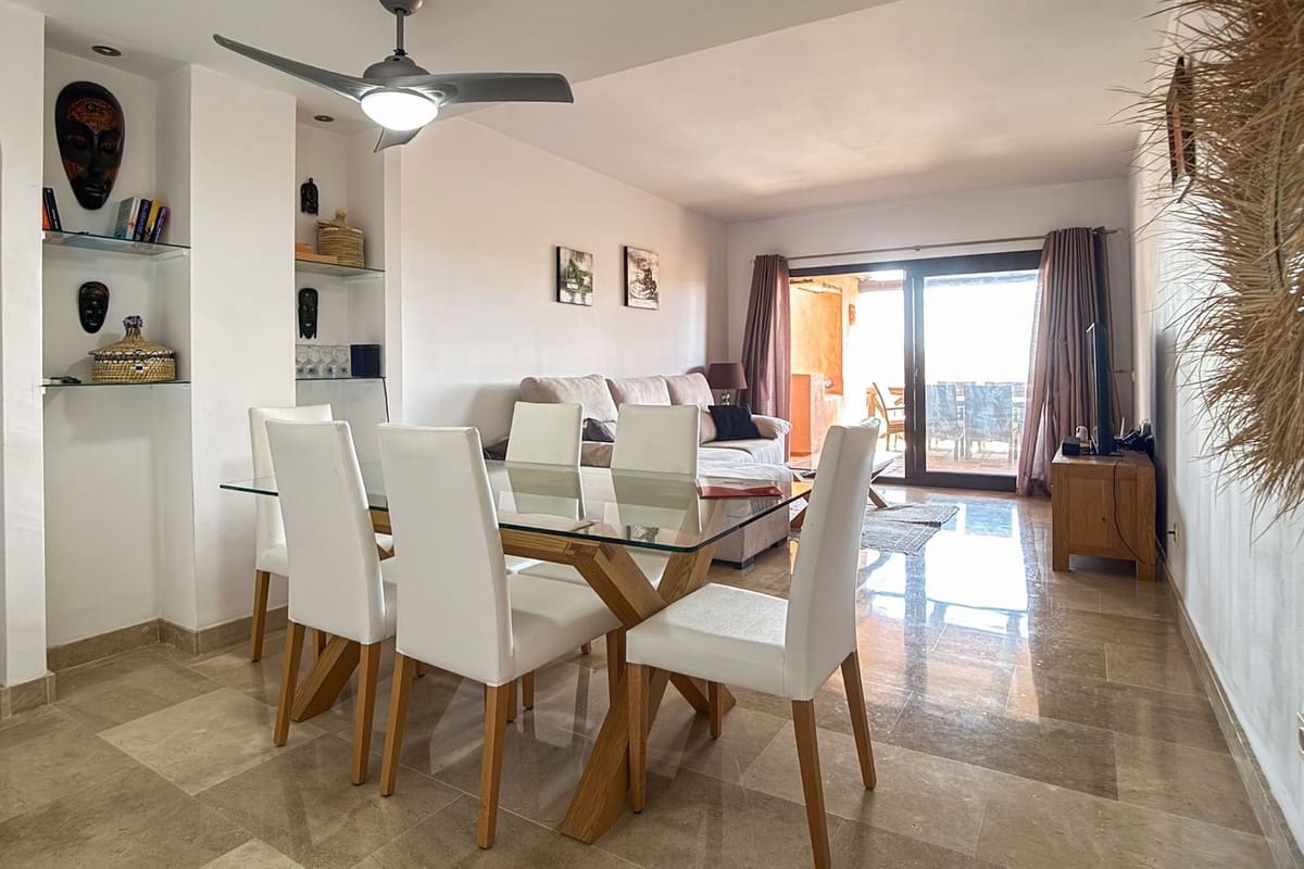 2 chambre Appartement à vendre à La Duquesa / Puerto de la Duquesa avec piscine garage - 265 000 € (Ref: 9528465)