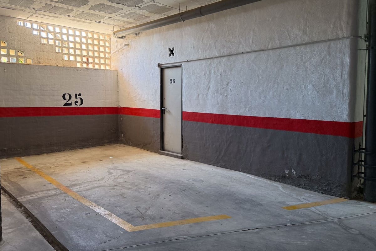 2 chambre Appartement à vendre à La Duquesa / Puerto de la Duquesa avec piscine garage - 265 000 € (Ref: 9528465)