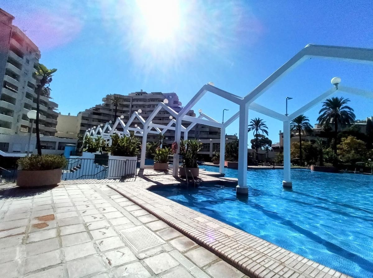Studio til salg i Benalmadena Costa med swimmingpool - € 266.000 (Ref: 9528566)