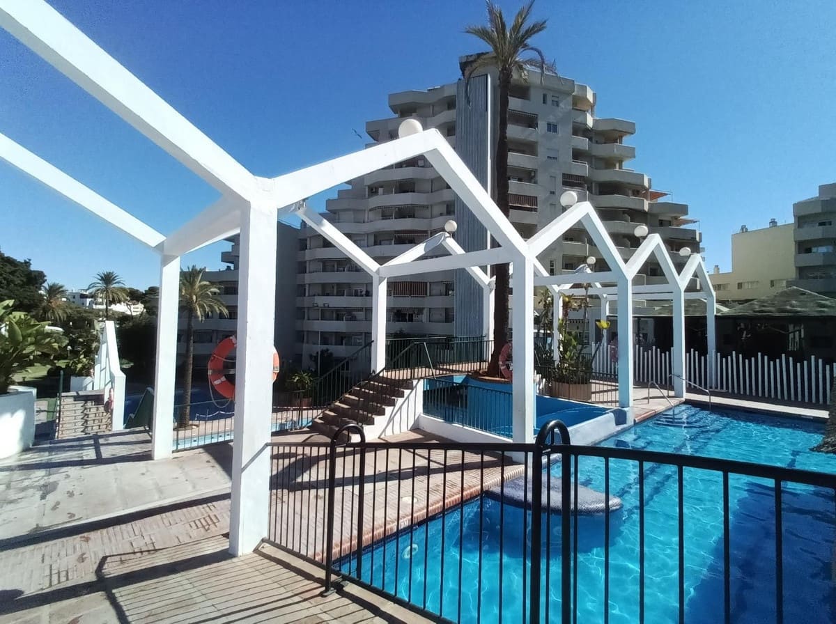 Studio til salg i Benalmadena Costa med swimmingpool - € 266.000 (Ref: 9528566)