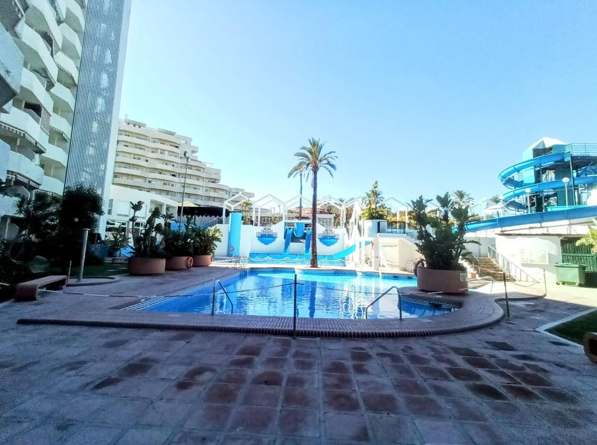 Studio til salg i Benalmadena Costa med swimmingpool - € 266.000 (Ref: 9528566)