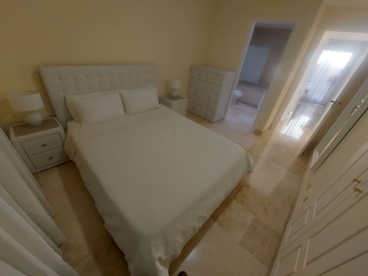 2 camera da letto Attico in vendita in La Duquesa / Puerto de la Duquesa con piscina garage - 275.000 € (Rif: 9528654)