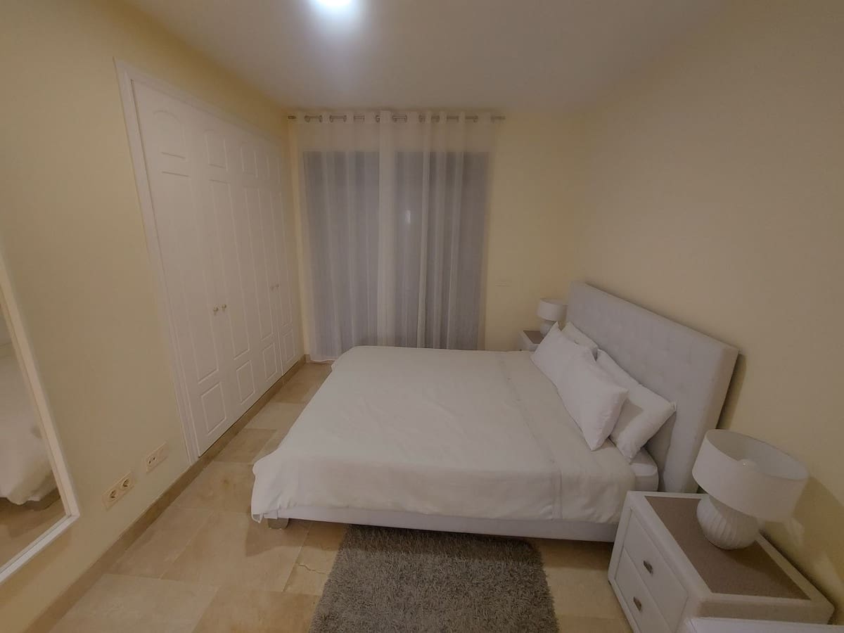 2 camera da letto Attico in vendita in La Duquesa / Puerto de la Duquesa con piscina garage - 275.000 € (Rif: 9528654)