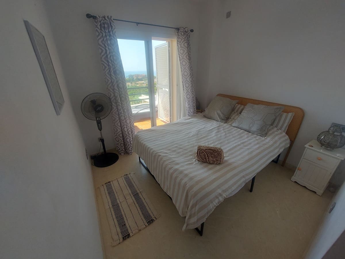 2 chambre Appartement à vendre à La Duquesa / Puerto de la Duquesa avec piscine garage - 275 000 € (Ref: 9528715)