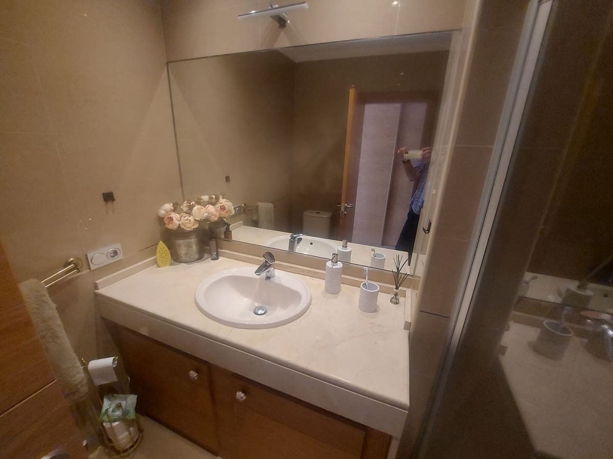 2 chambre Appartement à vendre à La Duquesa / Puerto de la Duquesa avec piscine garage - 275 000 € (Ref: 9528715)