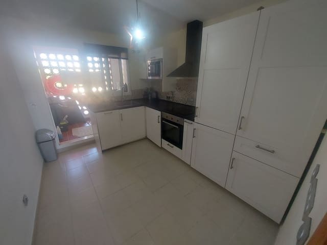 2 chambre Appartement à vendre à La Duquesa / Puerto de la Duquesa, Manilva avec piscine garage - 275 000 € (Ref: 9528715)