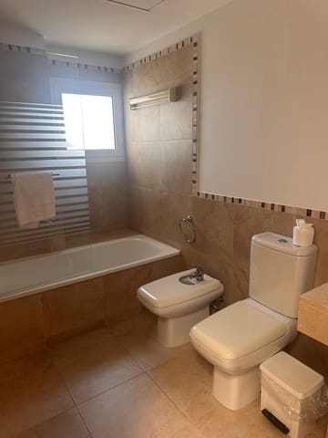 3 soveværelse Penthouse til salg i Manilva med swimmingpool garage - € 275.000 (Ref: 9528718)