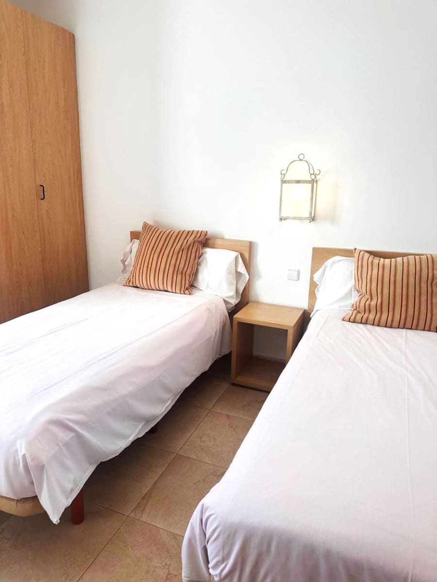 3 soveværelse Penthouse til salg i Manilva med swimmingpool garage - € 275.000 (Ref: 9528718)