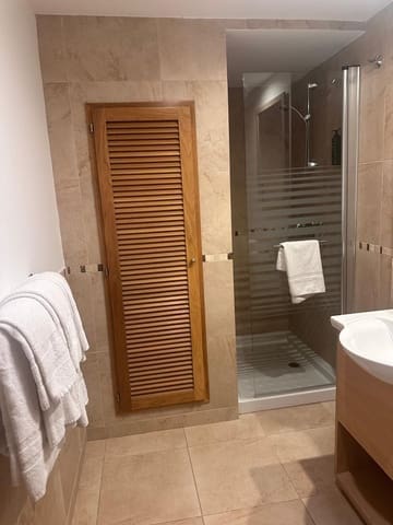 3 soveværelse Penthouse til salg i Manilva med swimmingpool garage - € 275.000 (Ref: 9528718)