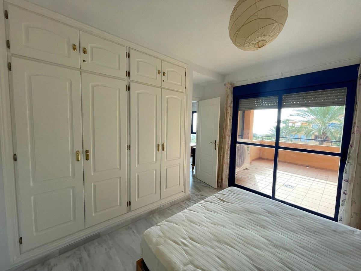 2 slaapkamer Appartement te koop in Manilva met zwembad garage - € 275.000 (Ref: 9528720)