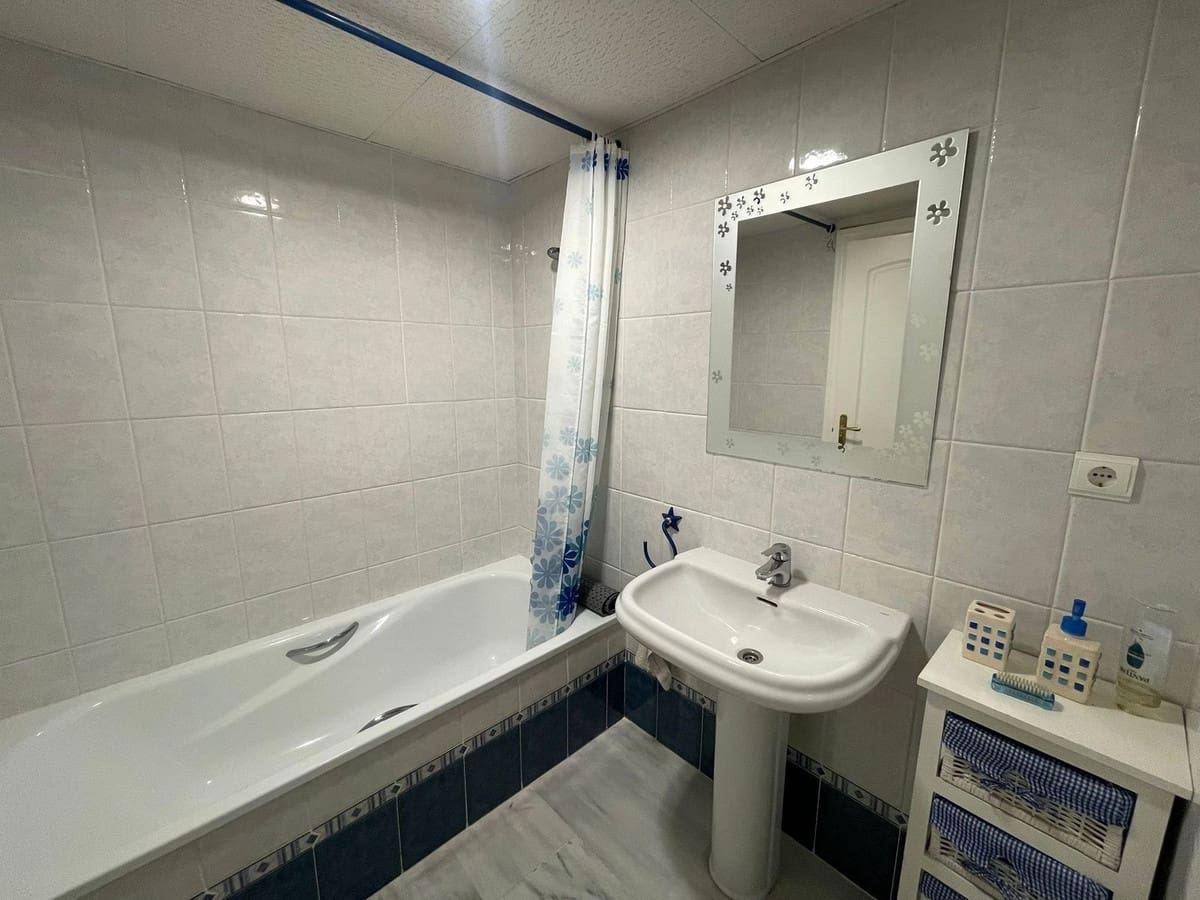 2 slaapkamer Appartement te koop in Manilva met zwembad garage - € 275.000 (Ref: 9528720)