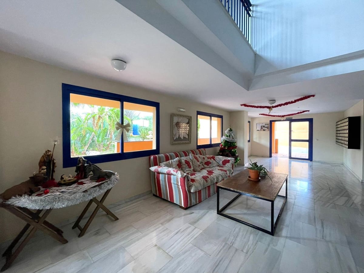 2 slaapkamer Appartement te koop in Manilva met zwembad garage - € 275.000 (Ref: 9528720)