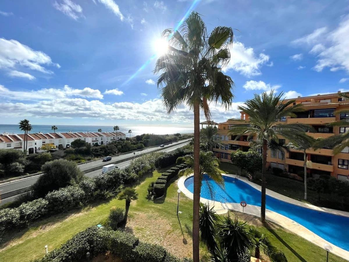 2 slaapkamer Appartement te koop in Manilva met zwembad garage - € 275.000 (Ref: 9528720)