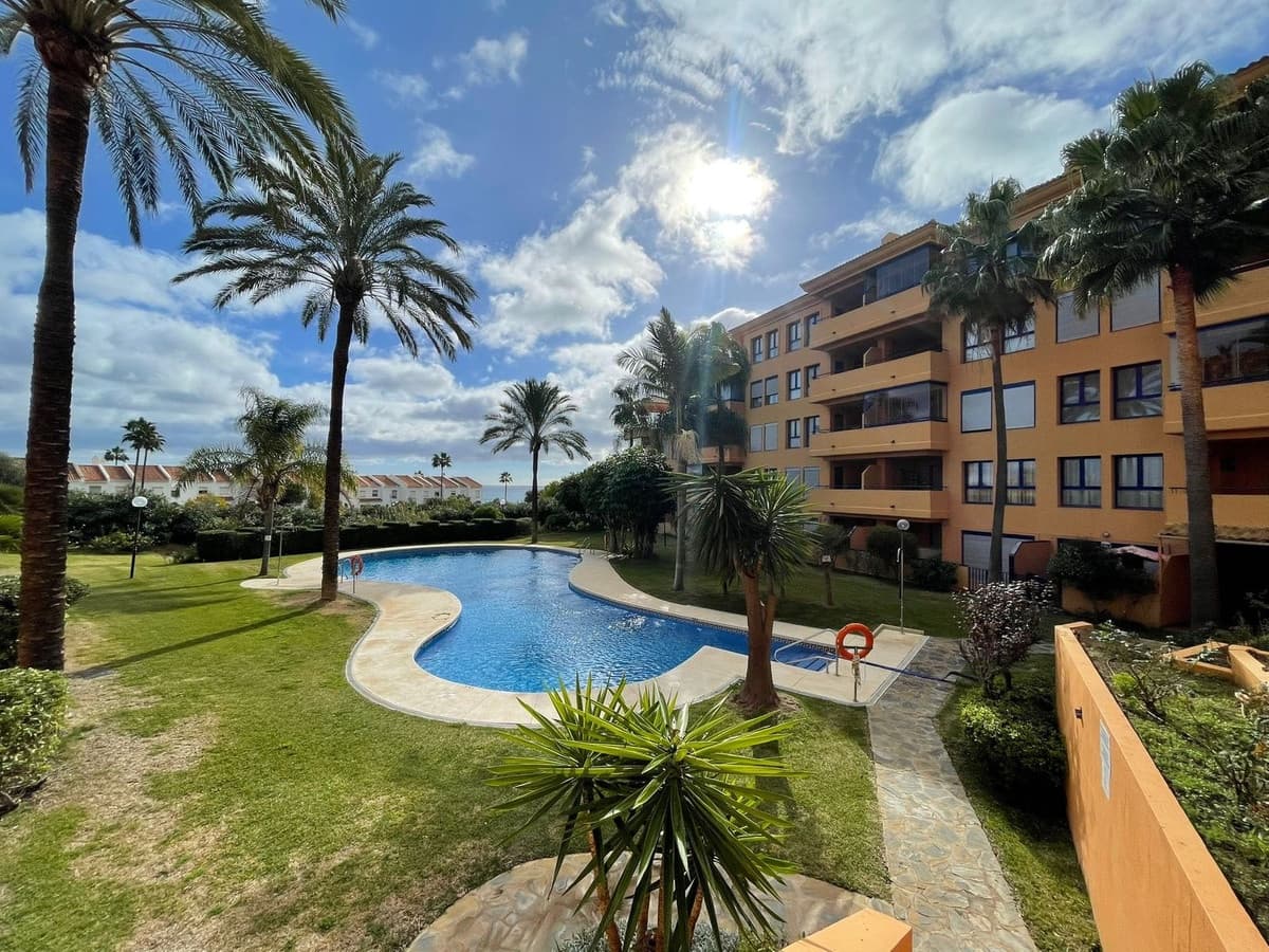 2 slaapkamer Appartement te koop in Manilva met zwembad garage - € 275.000 (Ref: 9528720)