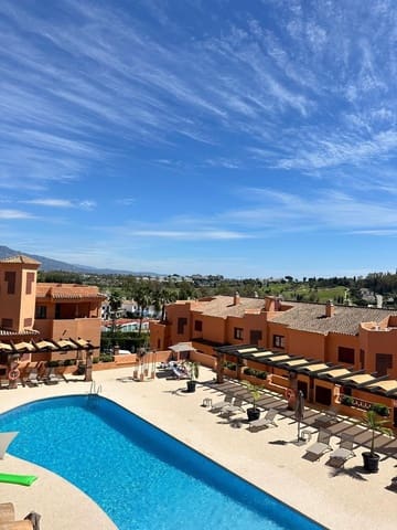 3 soverom Penthouse til salgs i El Paraíso, Benahavís med svømmebasseng - € 450 000 (Ref: 9528722)