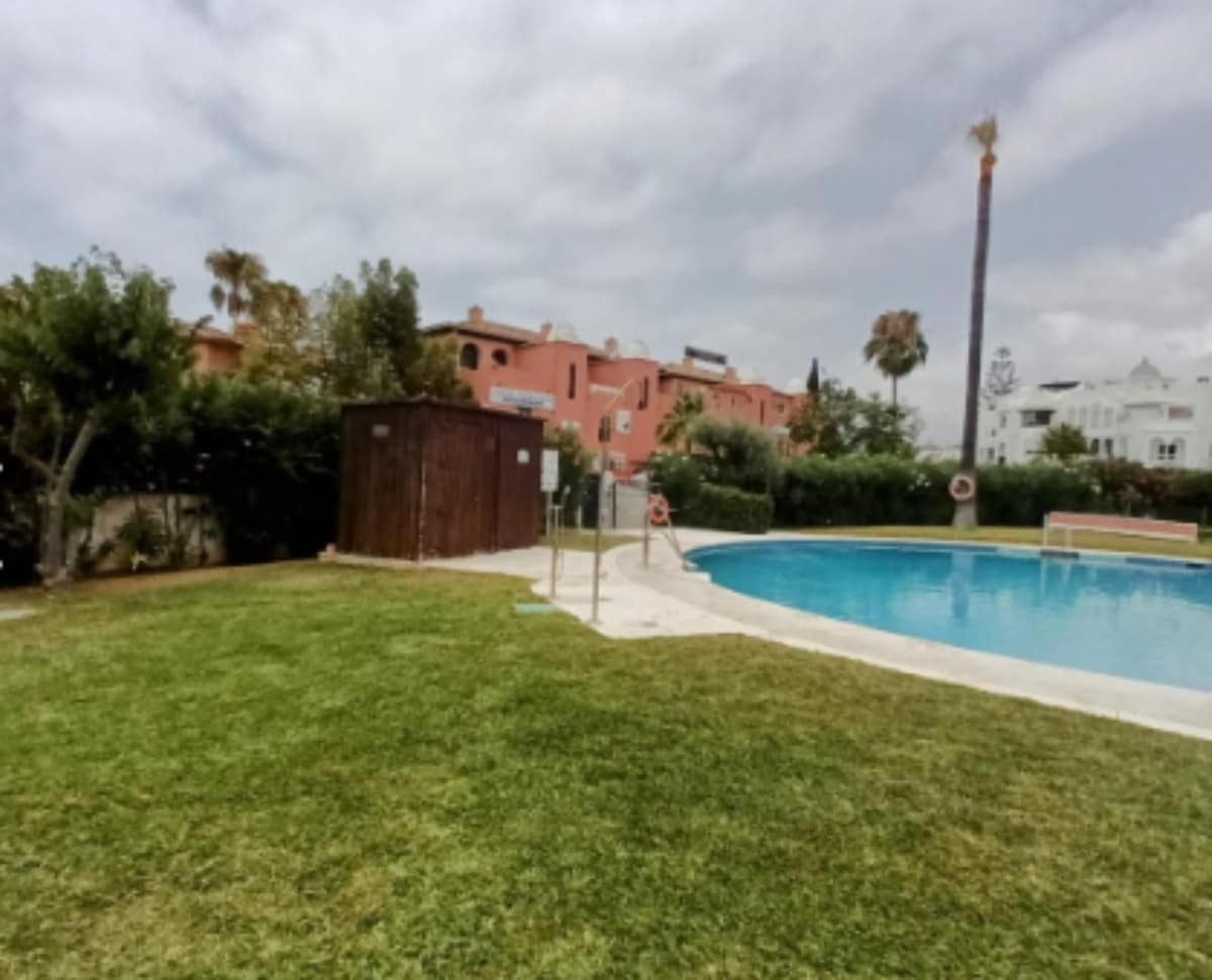 Studio na sprzedaż w Calahonda z basenem - 282 000 € (Ref: 9528727)