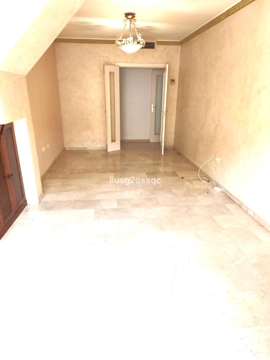 3 camera da letto Attico in vendita in Estepona con piscina garage - 465.000 € (Rif: 9534850)