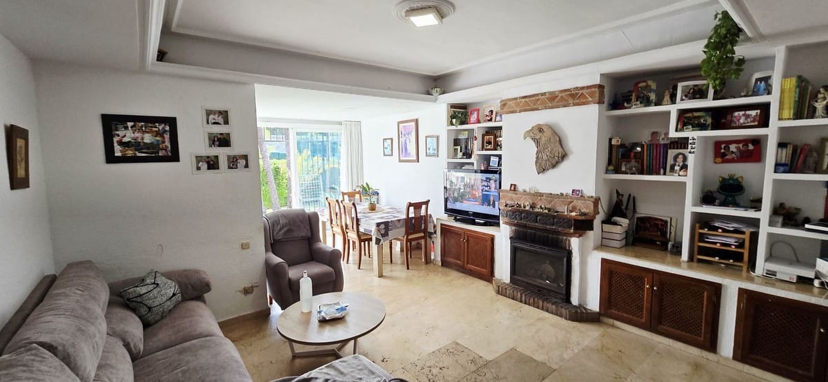 3 bedroom Apartment for sale in Nueva Andalucia with pool garage - € 420,000 (Ref: 9534892)