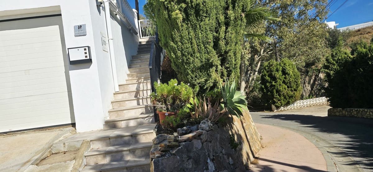 3 camera da letto Villa in vendita in Fuengirola con piscina garage - 1.200.000 € (Rif: 9534942)