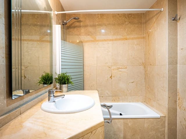 1 Zimmer Apartment zu verkaufen in Marbella mit Pool Garage - 420.000 € (Ref: 9534955)