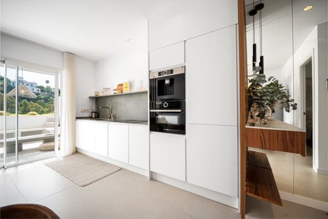 2 bedroom Apartment for sale in Benahavís with pool garage - € 595,000 (Ref: 9535059)