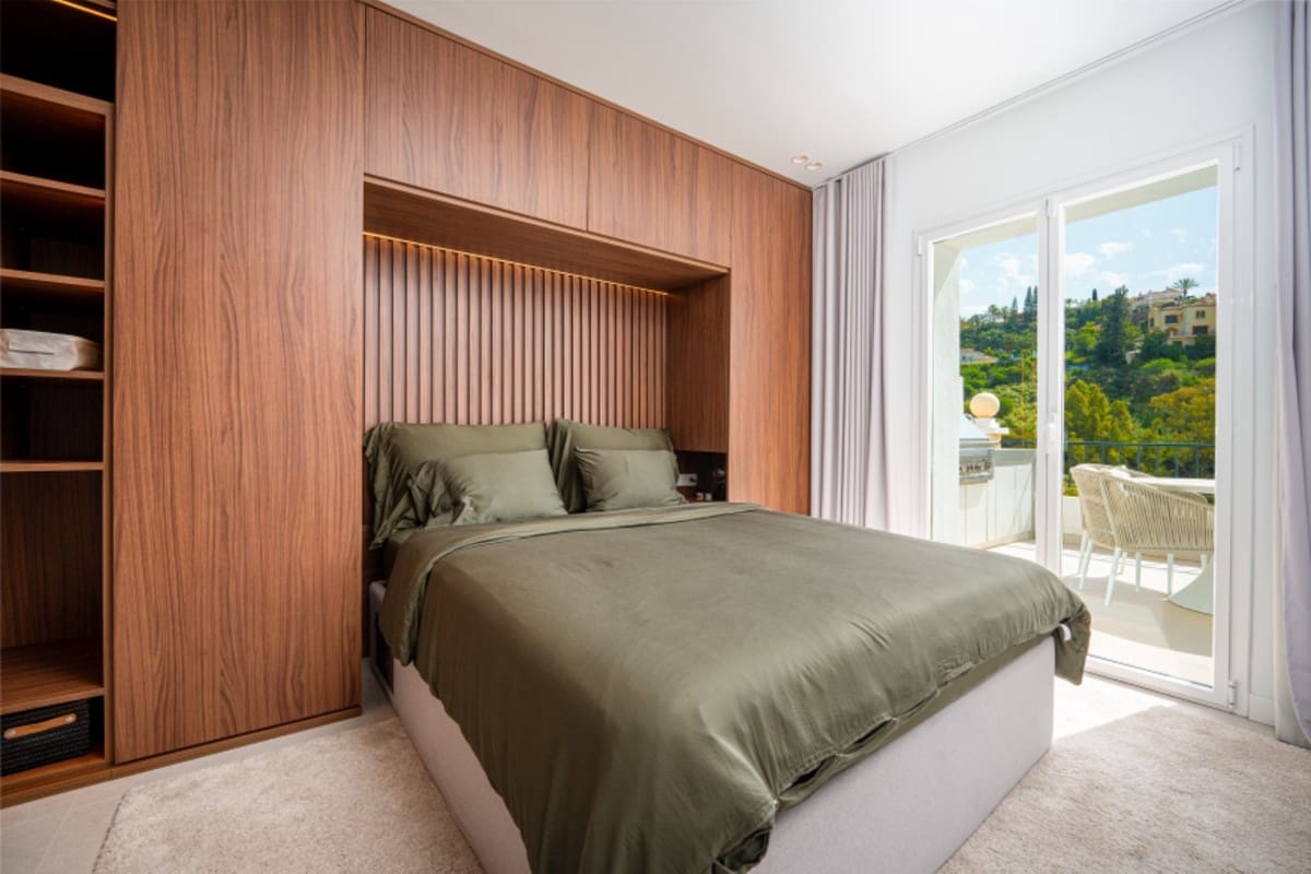 2 bedroom Apartment for sale in Benahavis with pool garage - € 595,000 (Ref: 9535059)