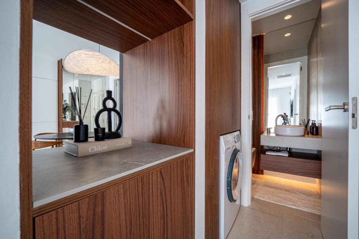 2 bedroom Apartment for sale in Benahavis with pool garage - € 595,000 (Ref: 9535059)