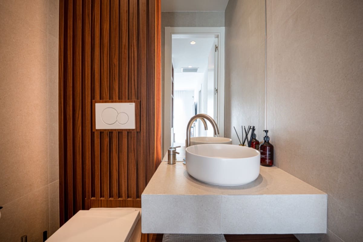 2 bedroom Apartment for sale in Benahavis with pool garage - € 595,000 (Ref: 9535059)